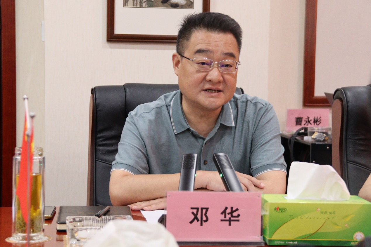 戴强表示,棉麻集团作为省级社有企业,资金雄厚,管理规范,龙头示范和