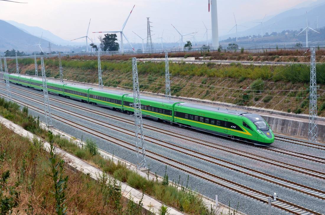 新成昆铁路全线通车运营