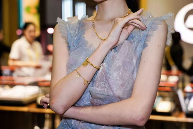 大师金、有钱花新品持续走红——国潮黄金以文化内核点燃消费市场