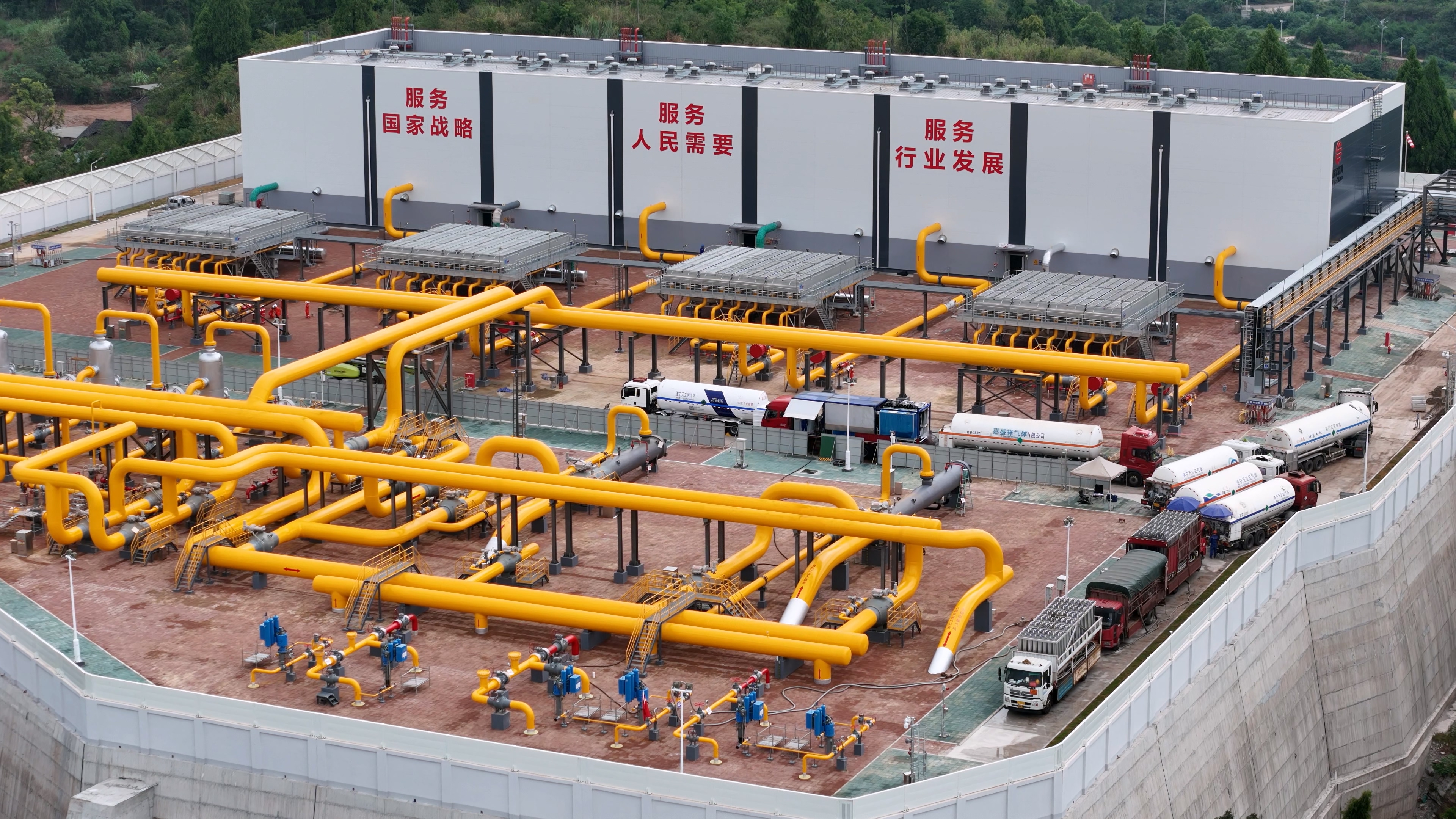 铜梁压气站投产现场.jpg