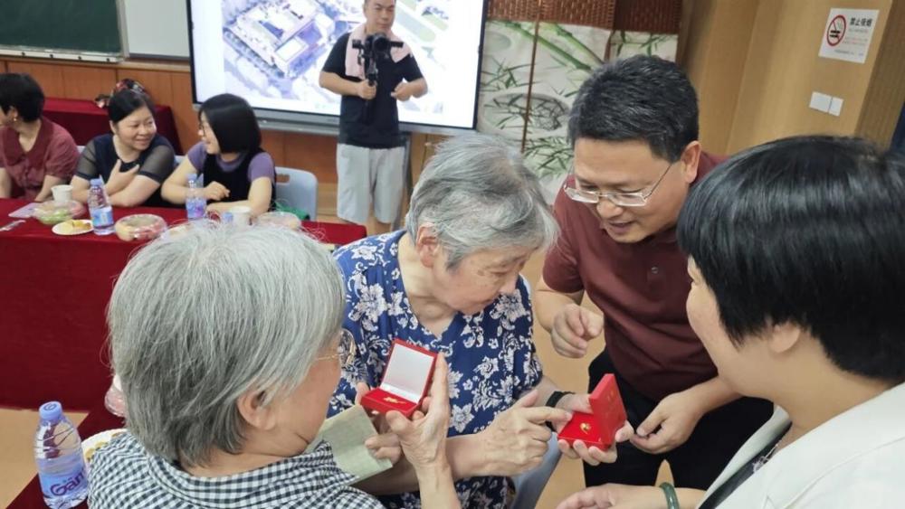 15edc5474e7876d3bdef2ba89ab007b1