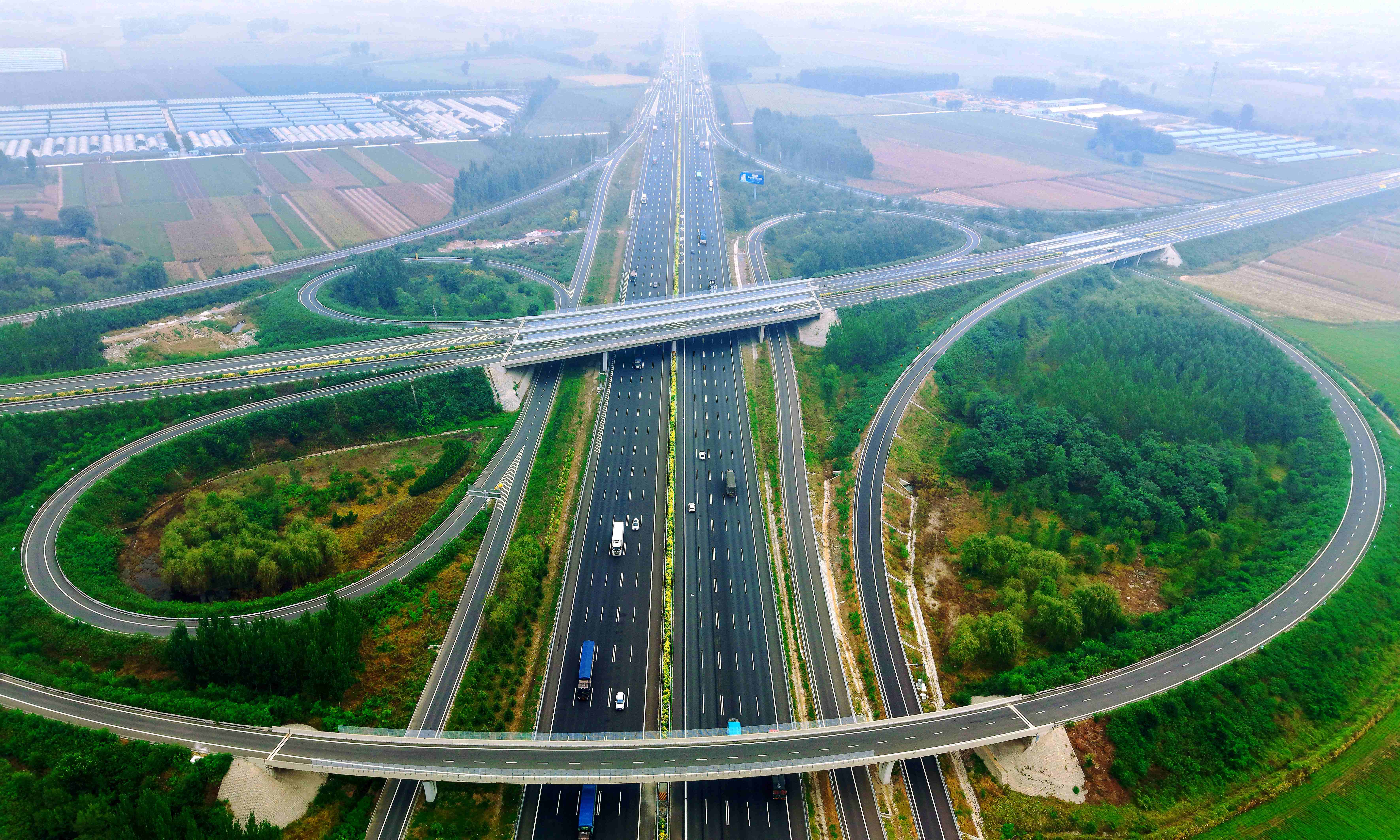 京哈高速改扩建工程建成通车 图1 摄影 郭小宁.jpg