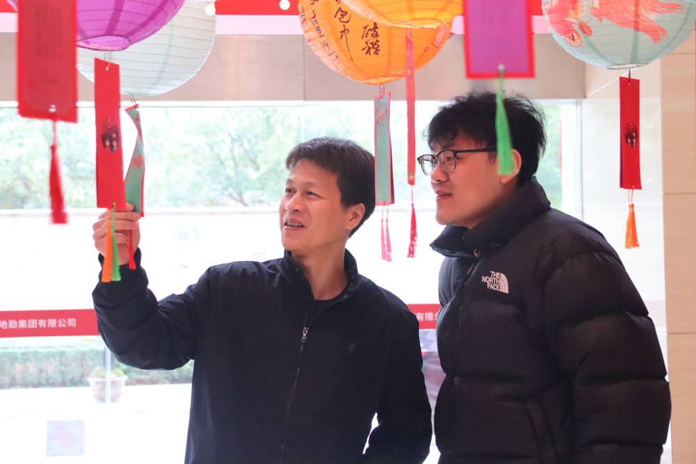 2.巧猜灯谜韵，喜乐闹元宵4