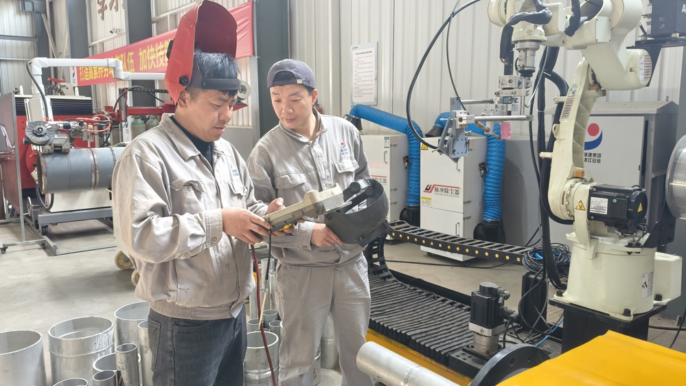 13C0C6BB15FCAD0EE7276182D4A4F944