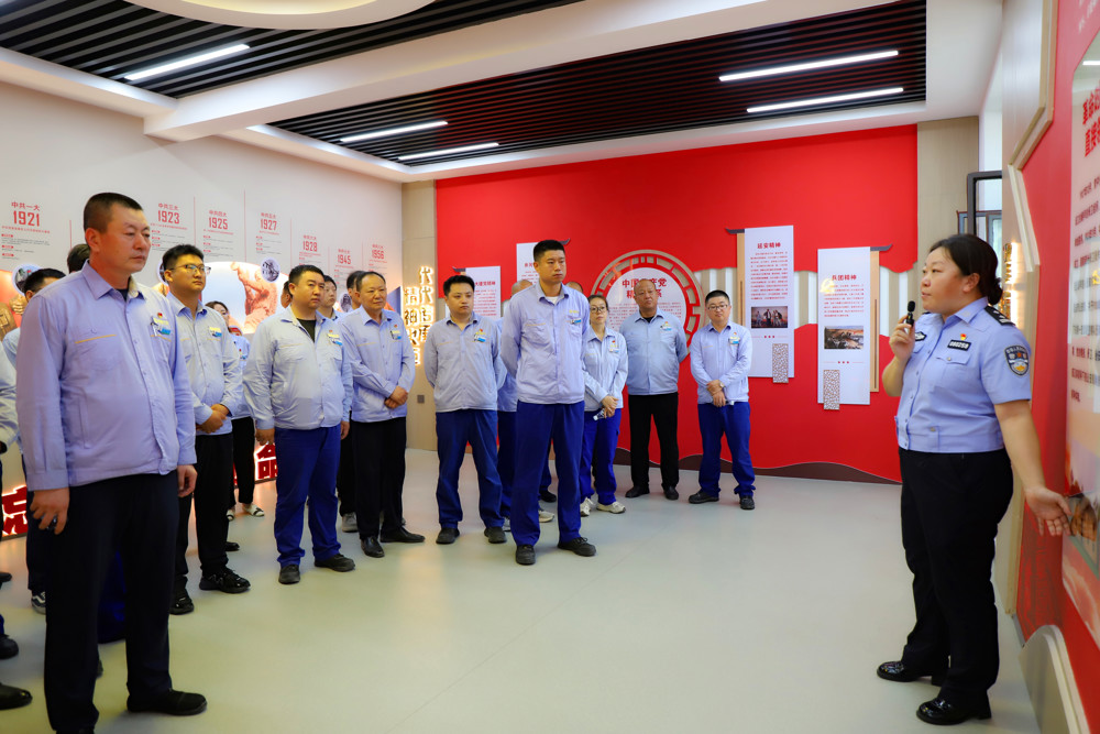 深化警示教育，敲响廉洁自律警钟。