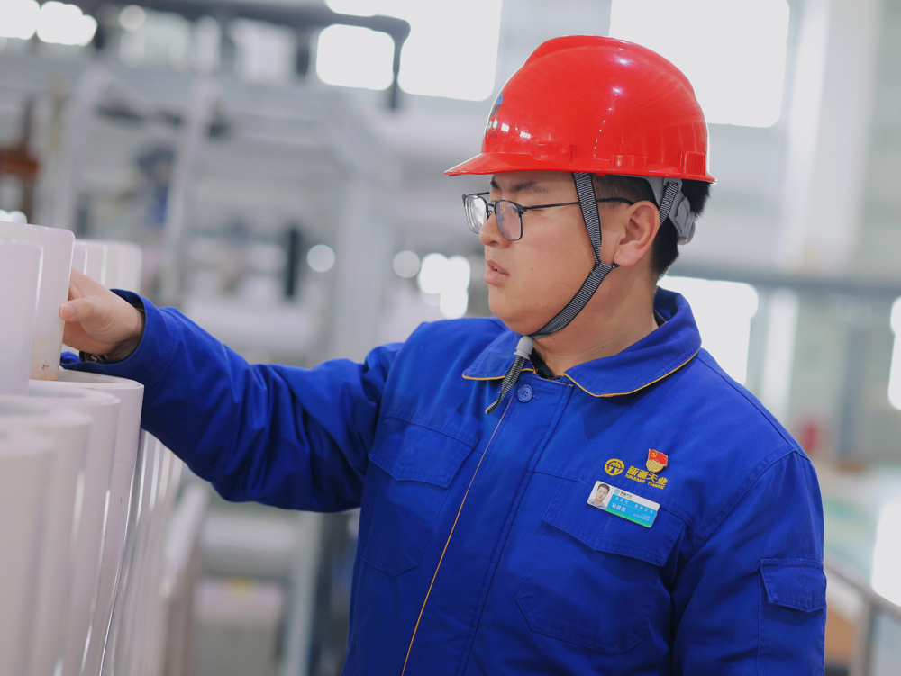攻坚“深水区” 守护生命线——记八师石河子市攻坚克难先进个人马致昌