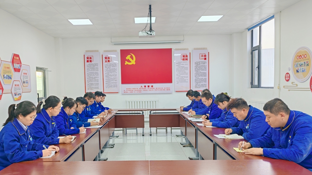 图为主题团日活动现场。