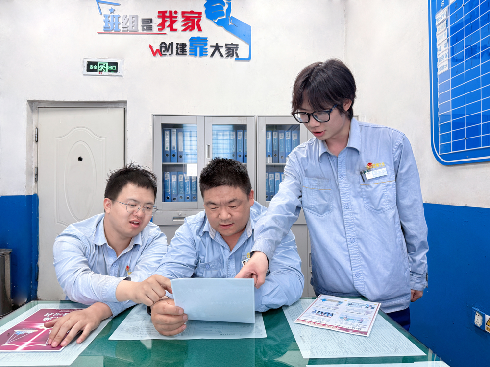 一声断喝拔卡断网，常态反诈让外协工友躲过一劫