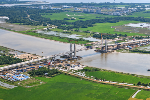 中国铁建承建的孟加拉国最大跨度斜拉桥主桥合龙