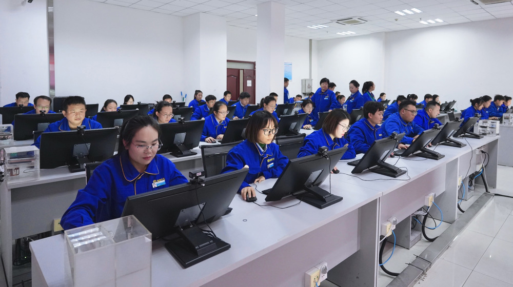图为：竞赛现场照片